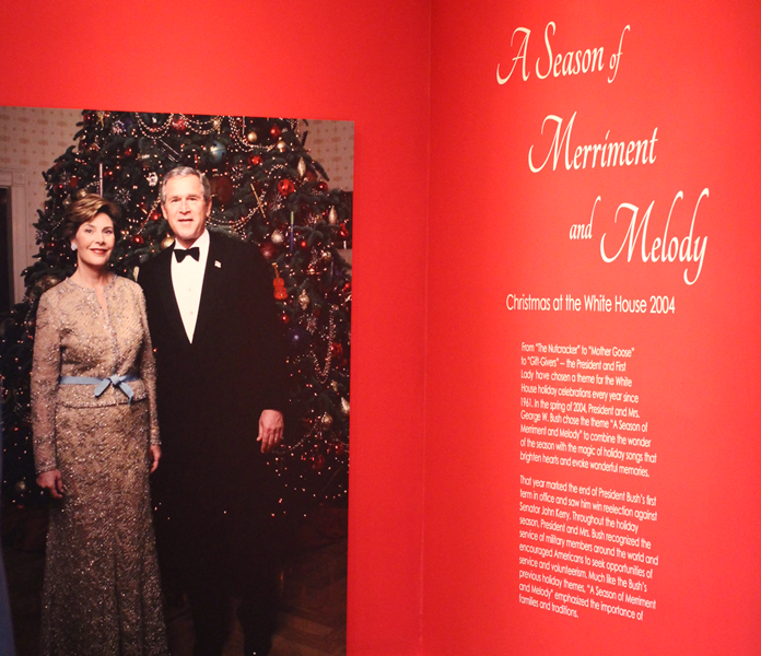 2016 - Holiday Exhibit