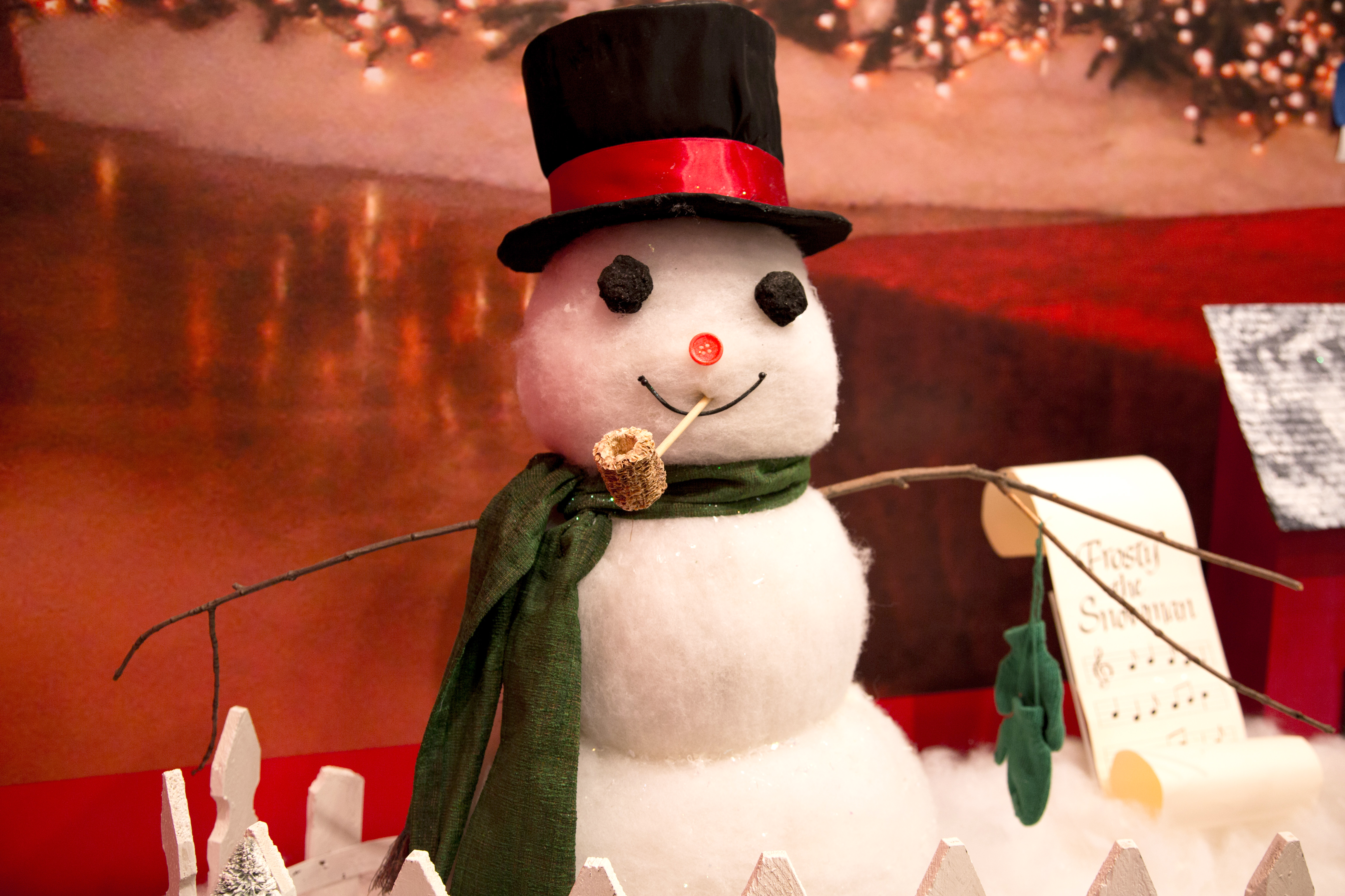 A photo of a vignette display celebrating the holiday song 'Frosty the Snowman,' part of the 2016 Holiday exhibit at the George W Bush Library and Museum