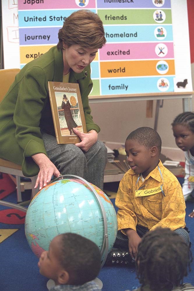 Mrs. Laura Bush reads to a group of students