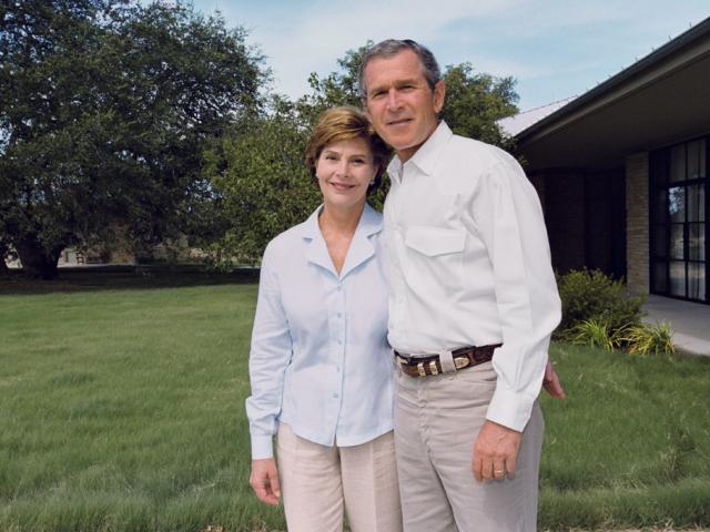 President George W. Bush and Mrs. Laura Bush pose for photographs , September 30, 2005, at Prairie Chapel Ranch in Crawford, Texas.  (P20878-14)