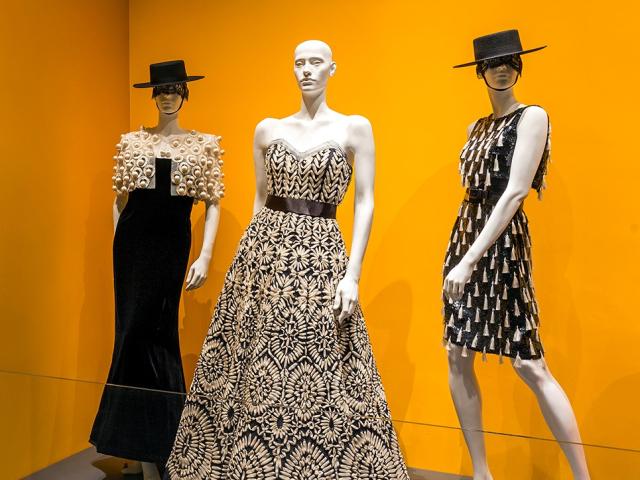 Oscar de la Renta dresses - Spanish influence