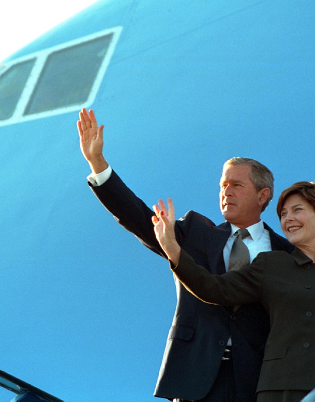 President George W. Bush and Mrs. Laura Bush wave before boarding Air Force One, June 13, 2001
