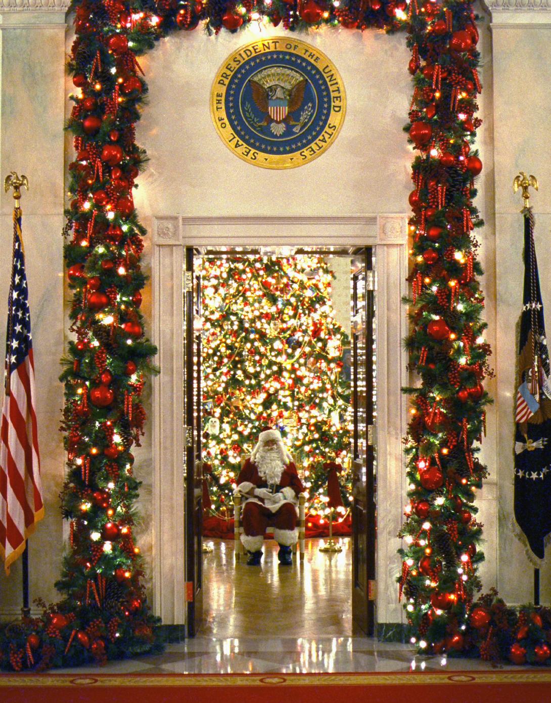 Christmas at the White House 2002 (P25303-03)